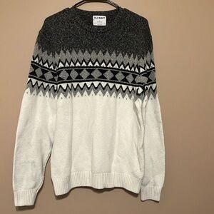 Men’s crewneck sweater size L